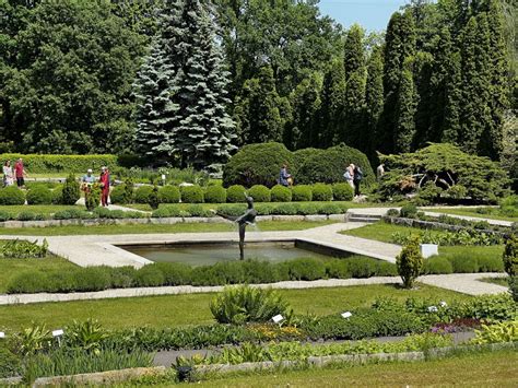  Ogród Botaniczny w Rennes: Kolorowa Oaza W Śrdowisku Miejskim!